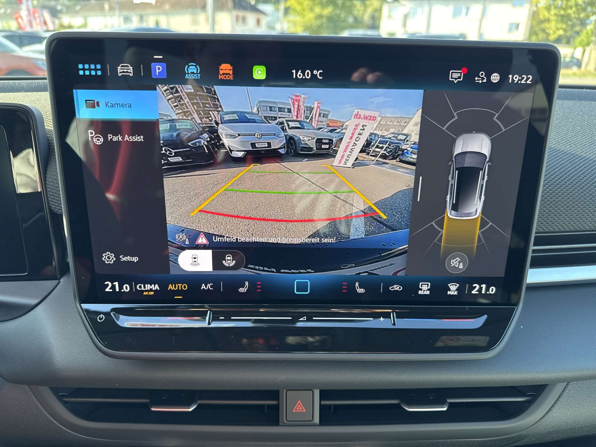 VW T-Roc 1.5 eTSi mHEV R-Line DSG-Automat-image-9