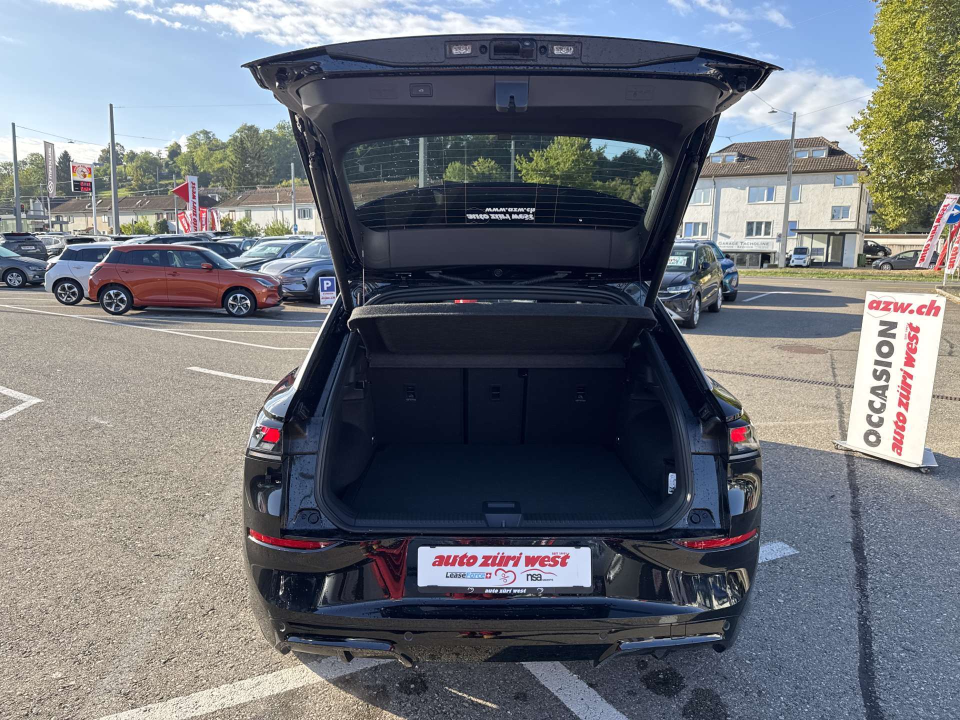 VW T-Roc 1.5 eTSi mHEV R-Line DSG-Automat-image-7