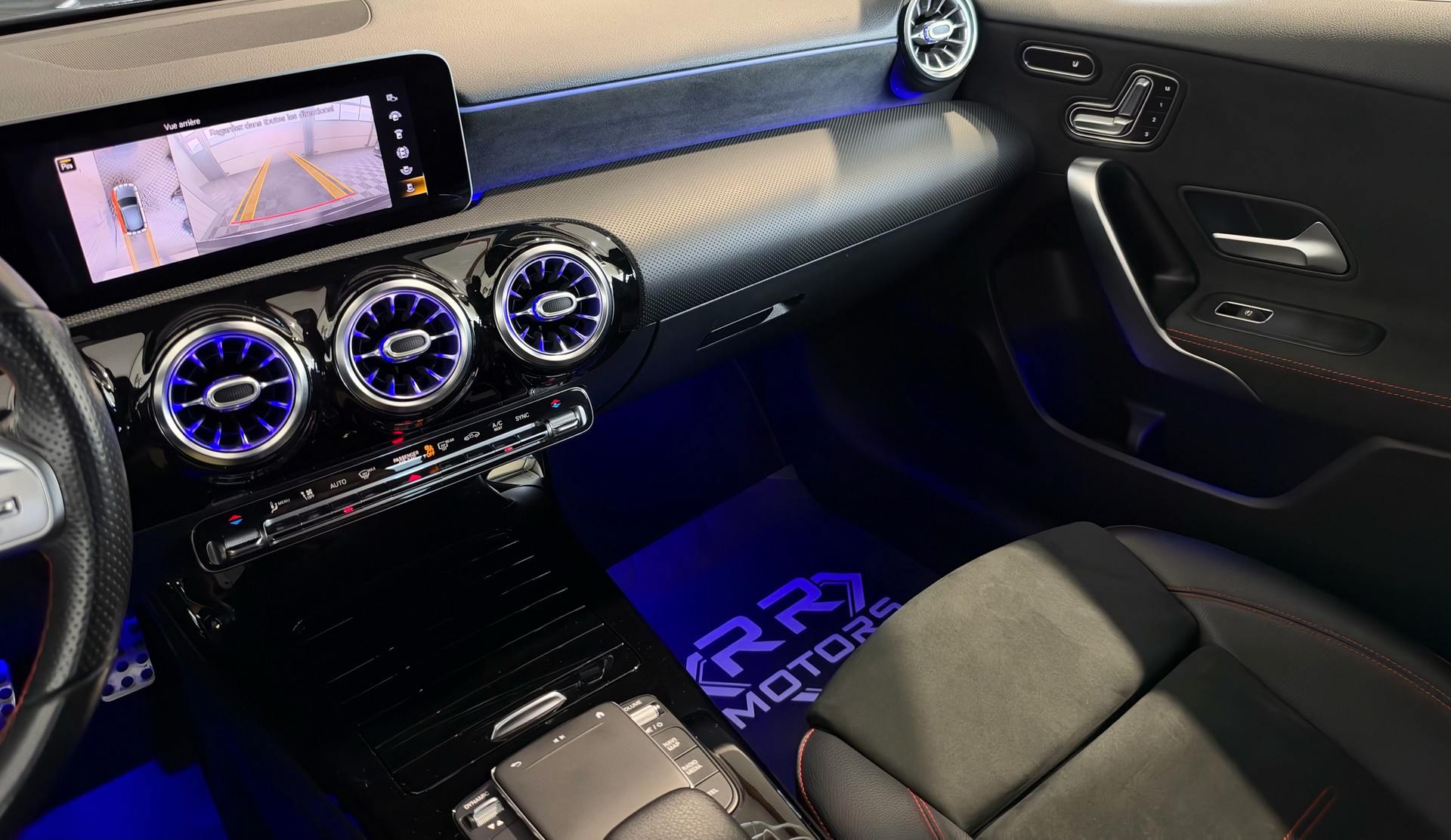 MERCEDES-BENZ A 250 4Matic AMG Line 4Matic 7G-DCT-image-7