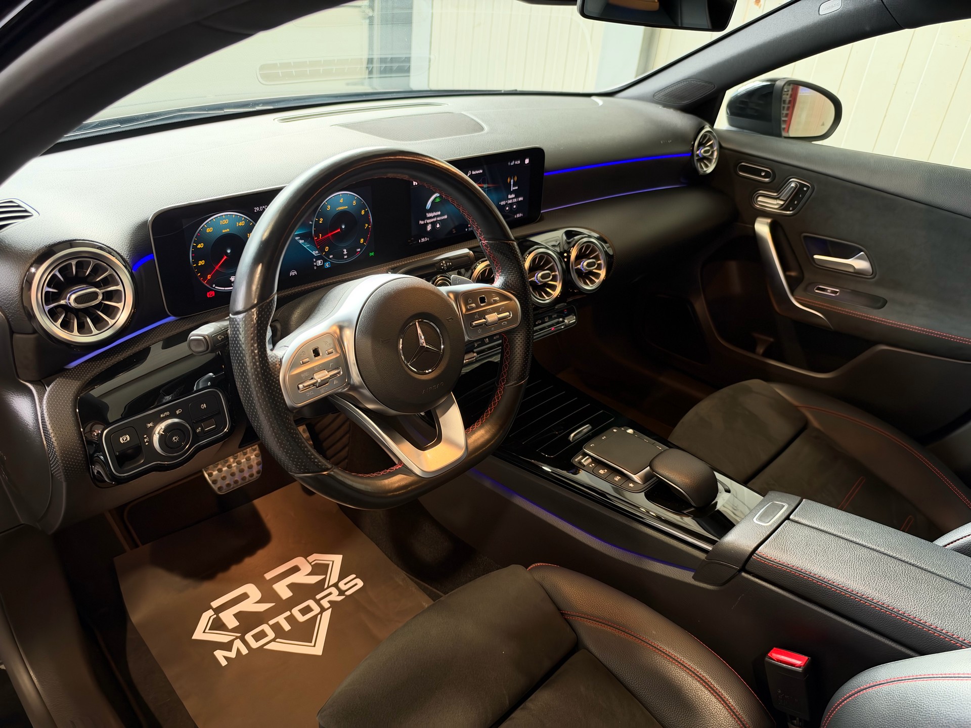 MERCEDES-BENZ A 250 4Matic AMG Line 4Matic 7G-DCT-image-12