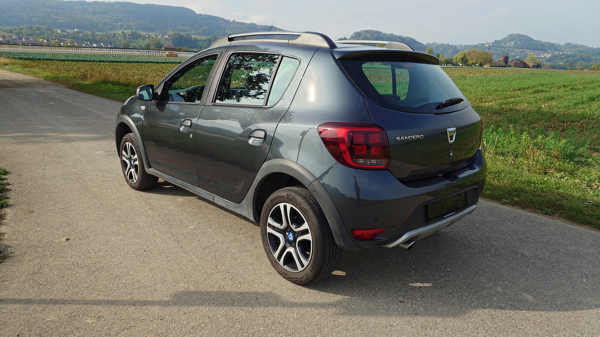 DACIA Sandero Tce 100 Celebration-image-2