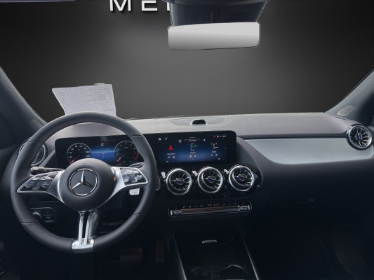 MERCEDES-BENZ GLA 200 Night Star 7G-D-image-8