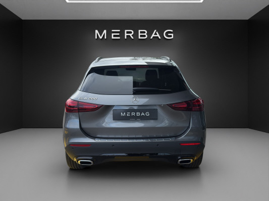 MERCEDES-BENZ GLA 200 Night Star 7G-D-image-4