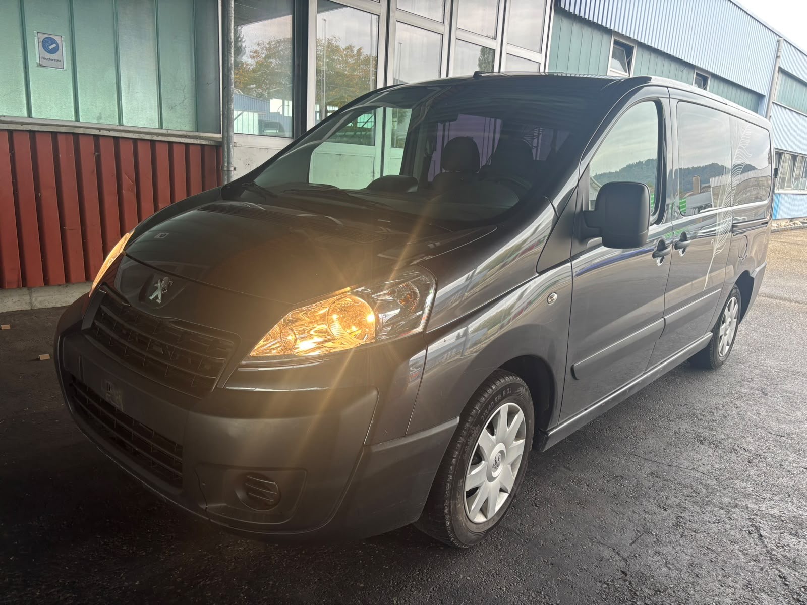 Car photo