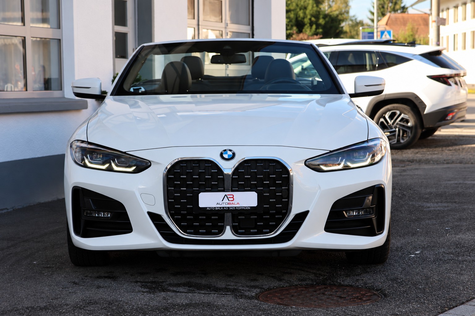 BMW 420i Cabriolet M Sport Steptronic-image-2