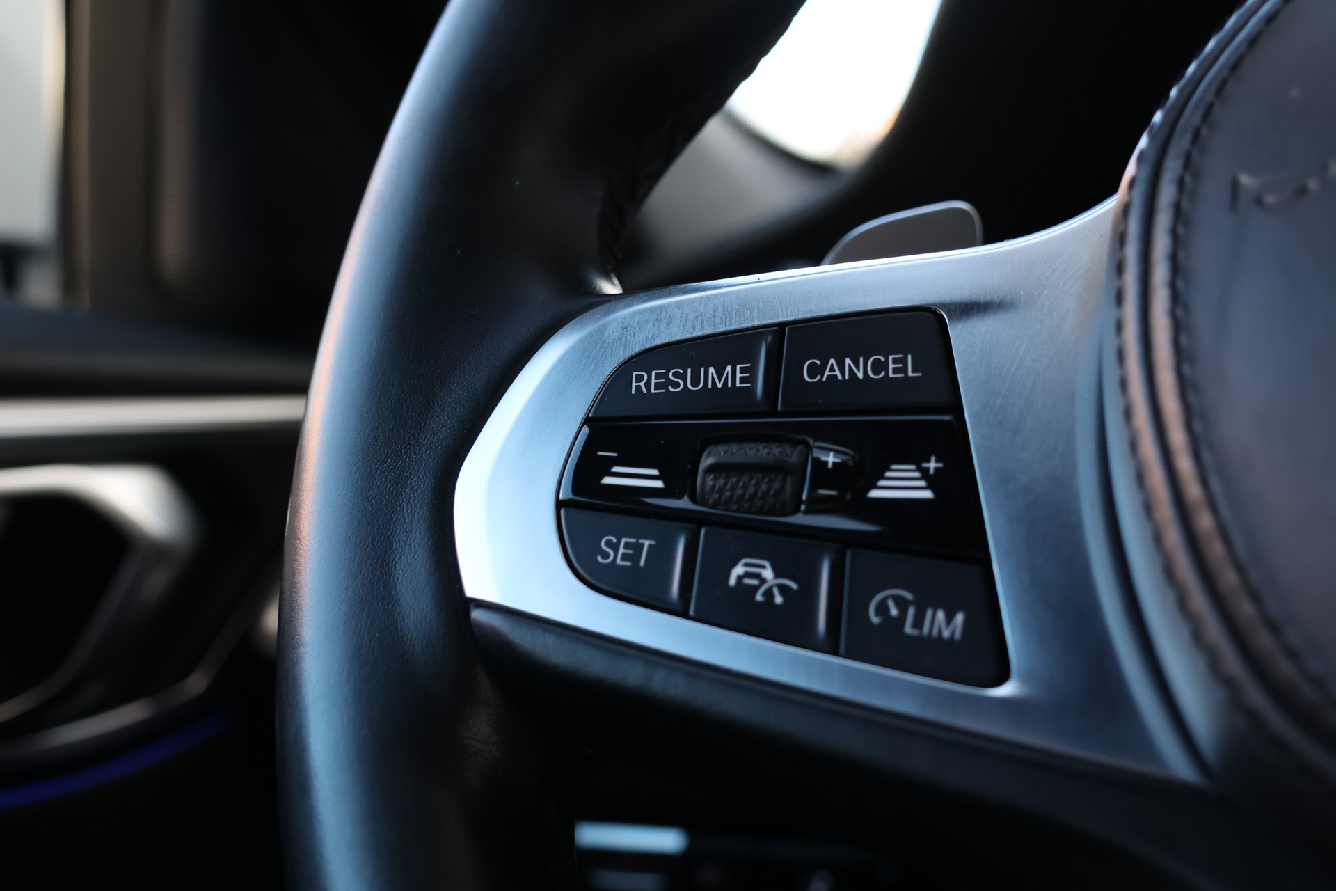 BMW 420i Cabriolet M Sport Steptronic-image-27