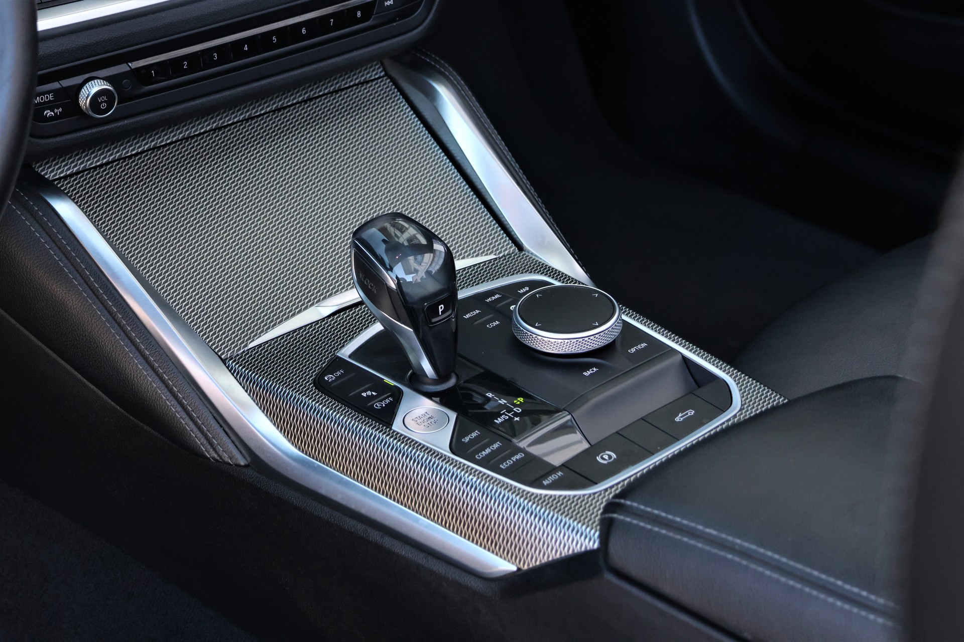 BMW 420i Cabriolet M Sport Steptronic-image-16