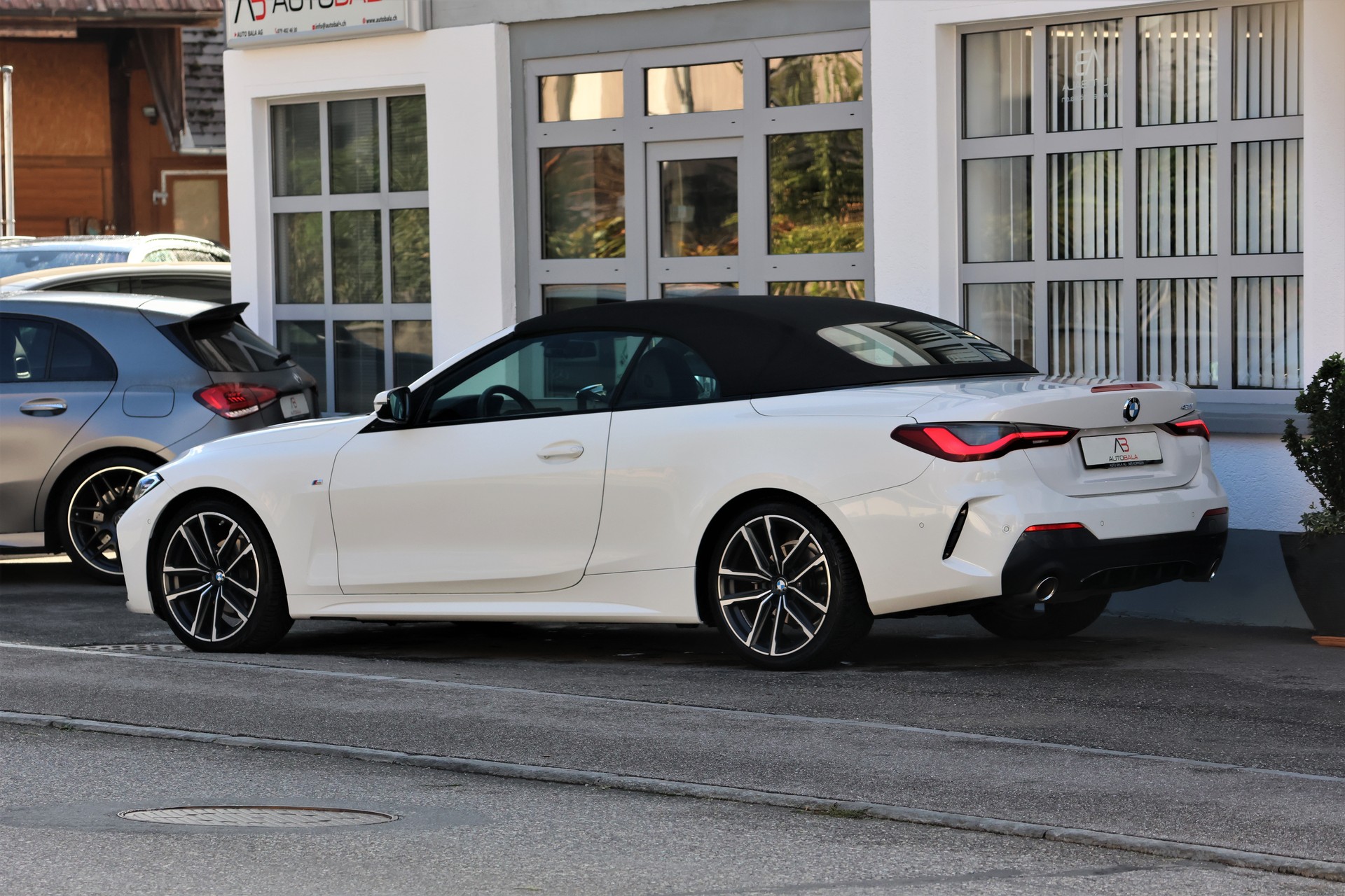 BMW 420i Cabriolet M Sport Steptronic-image-5