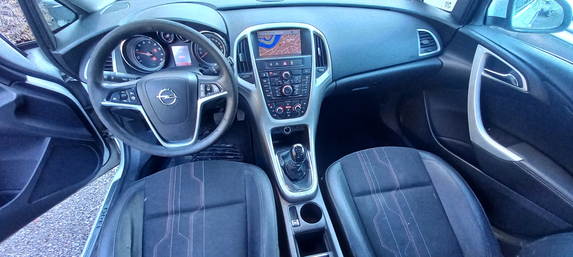 OPEL Astra 1.4i 16V Turbo Anniversary Edition-image-10
