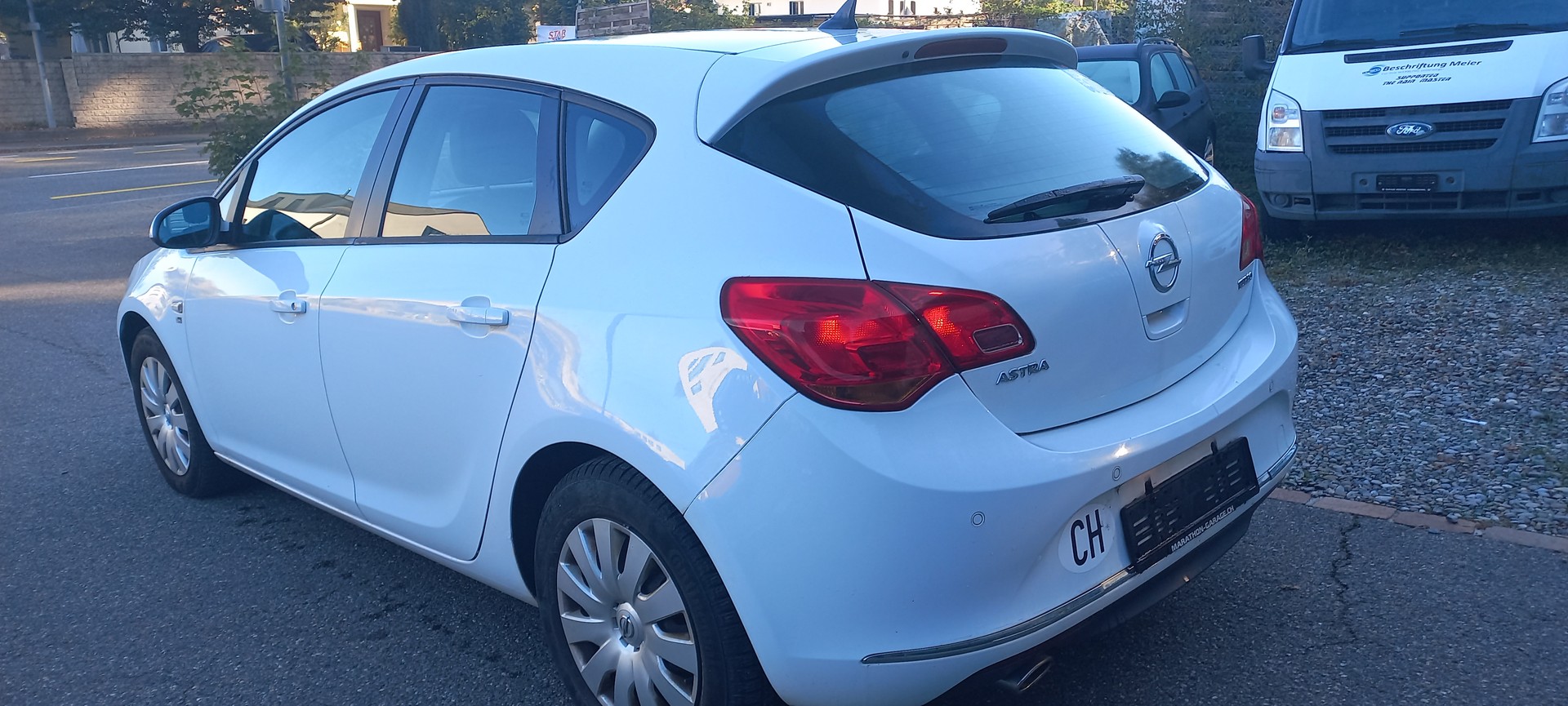 OPEL Astra 1.4i 16V Turbo Anniversary Edition-image-4