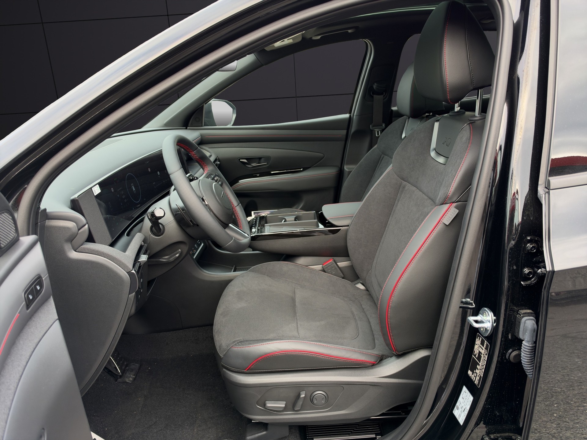 HYUNDAI Tucson 1.6 TGDI PHEV N-Line 4WD-image-14