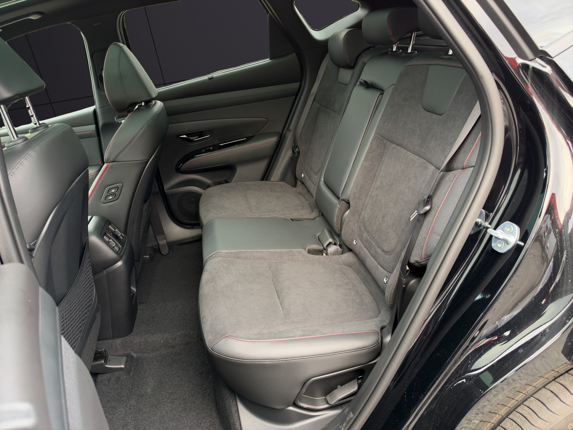 HYUNDAI Tucson 1.6 TGDI PHEV N-Line 4WD-image-15