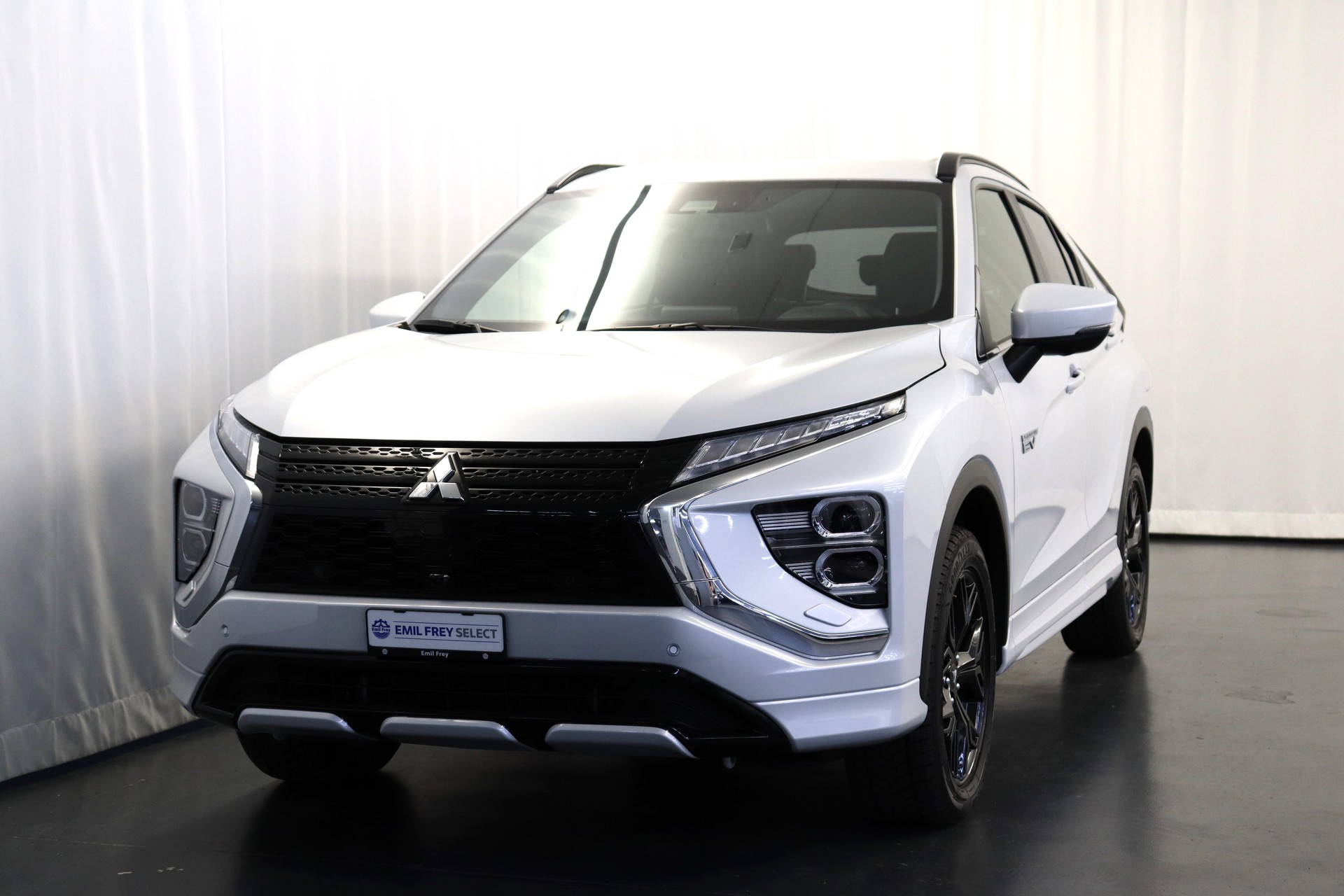 MITSUBISHI Eclipse Cross 2.4 PHEV Instyle 4x4-image-0