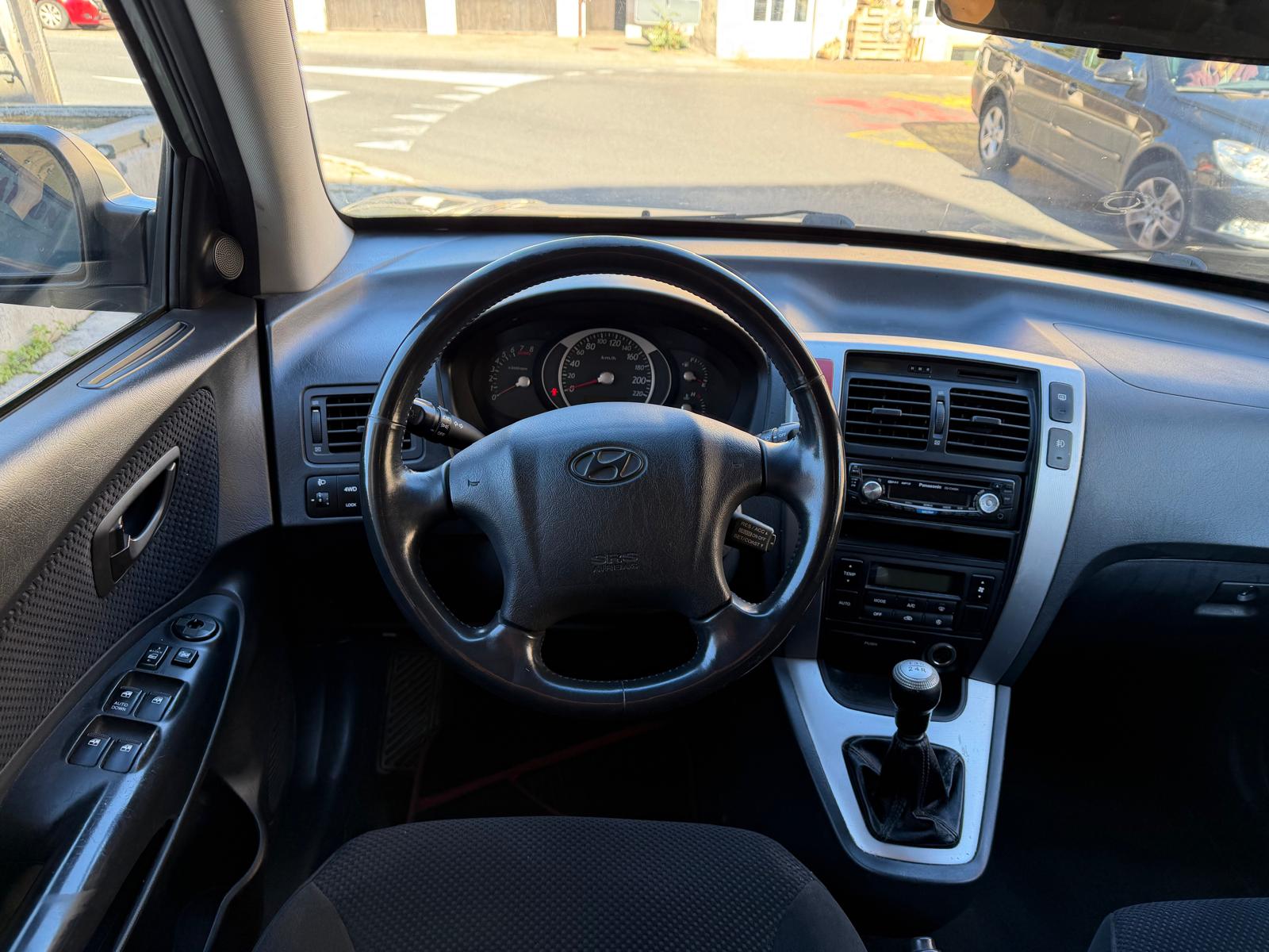 HYUNDAI Tucson 2.0 Style 4WD-image-5