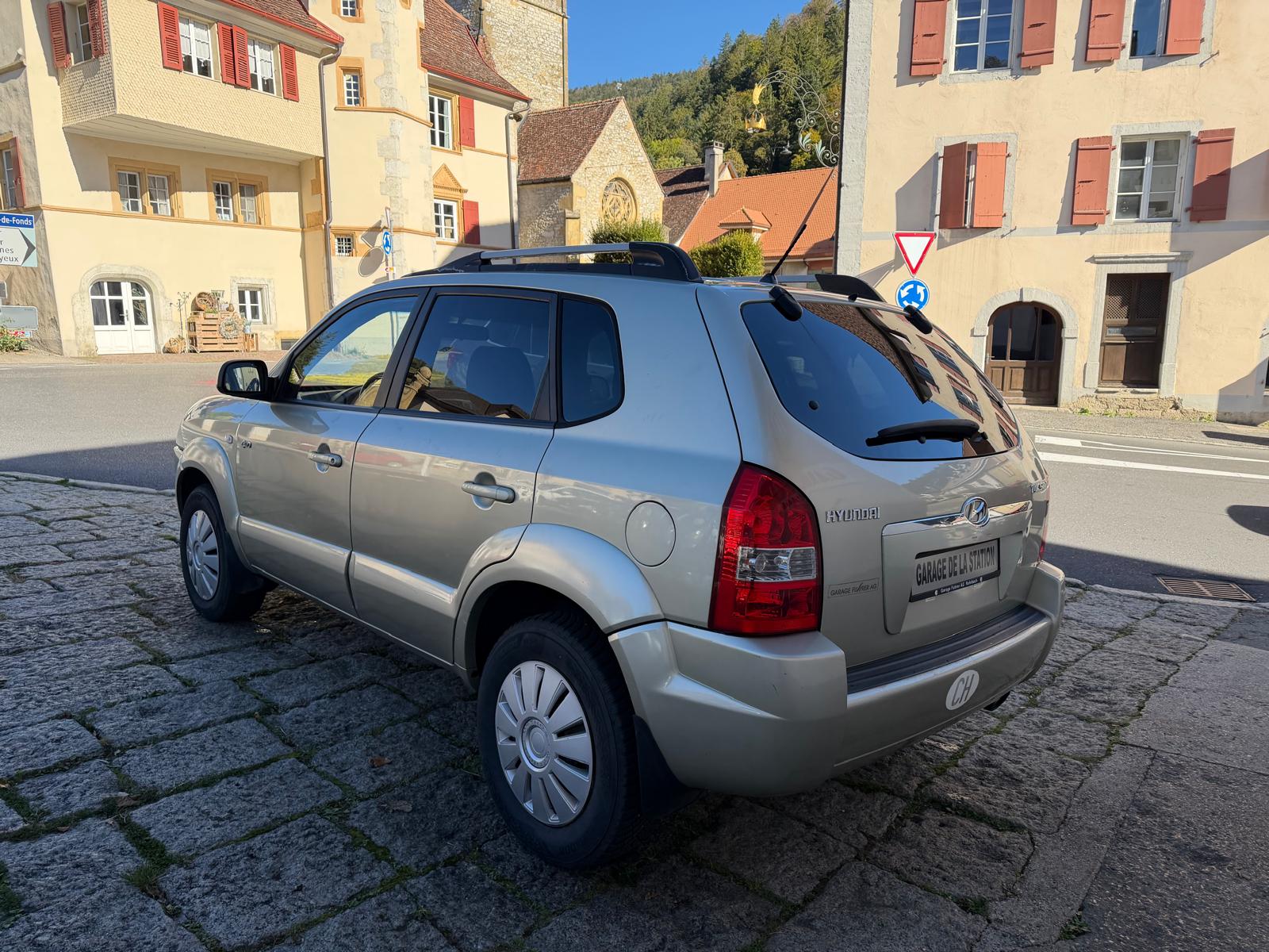 HYUNDAI Tucson 2.0 Style 4WD-image-4
