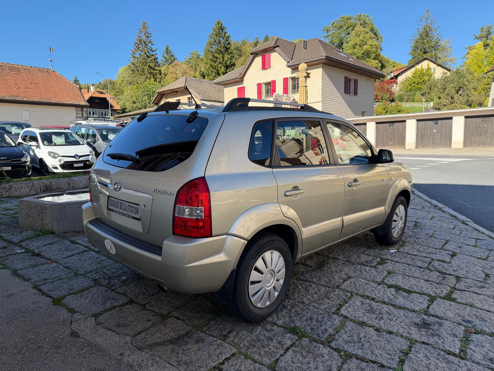 HYUNDAI Tucson 2.0 Style 4WD-image-3