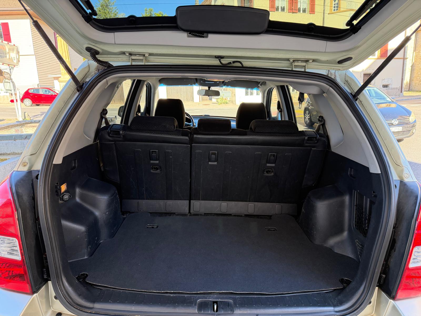HYUNDAI Tucson 2.0 Style 4WD-image-8