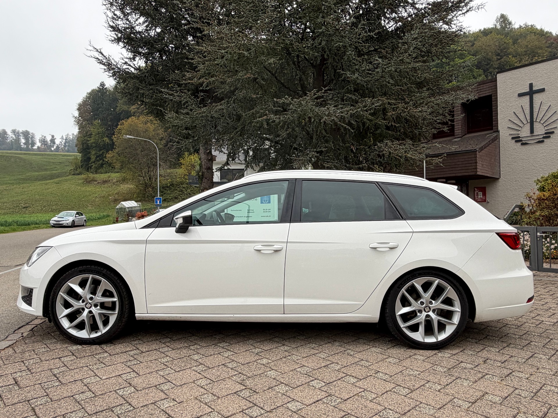 SEAT Leon ST 2.0 TDI FR DSG-image-7
