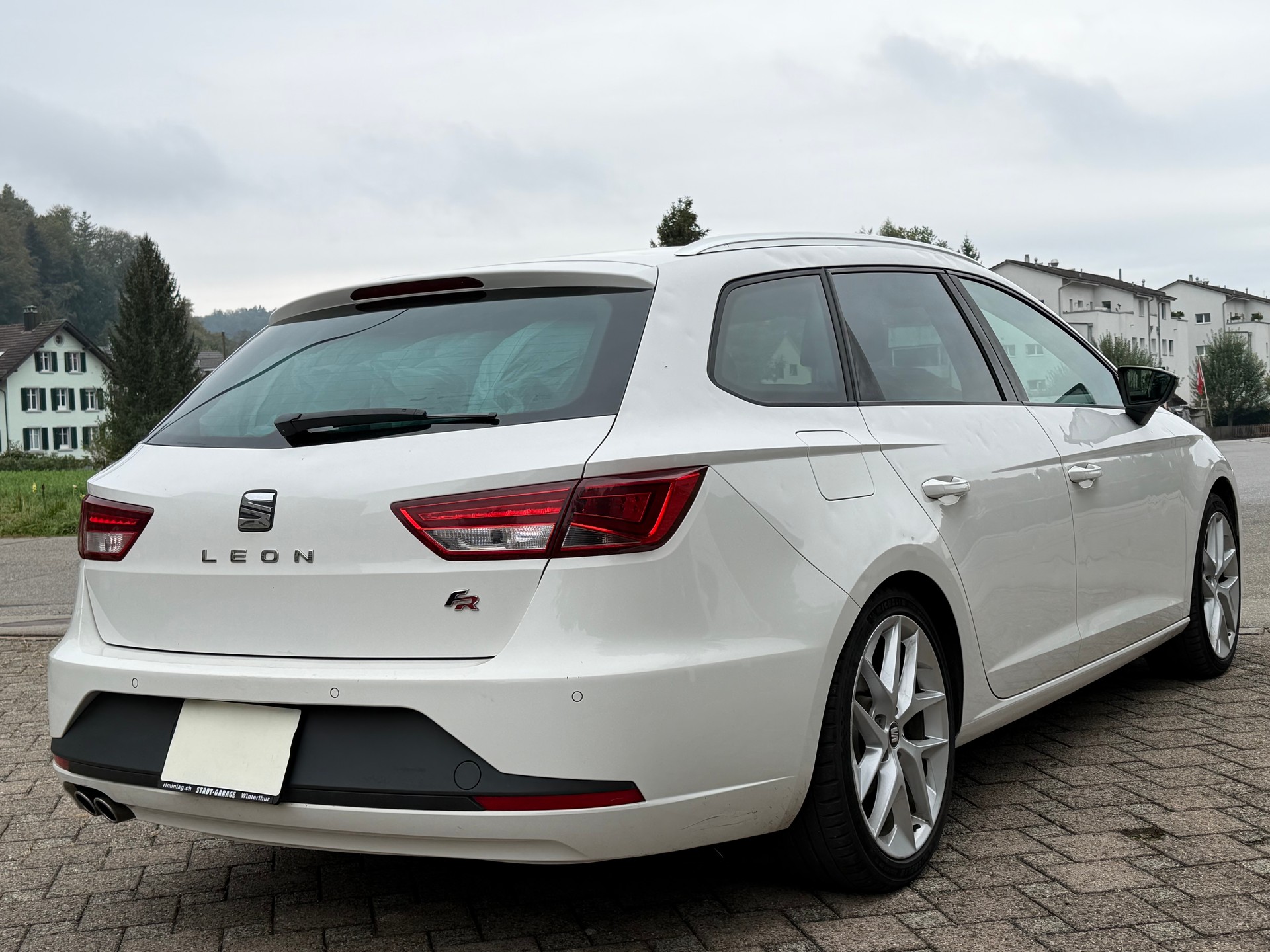 SEAT Leon ST 2.0 TDI FR DSG-image-3