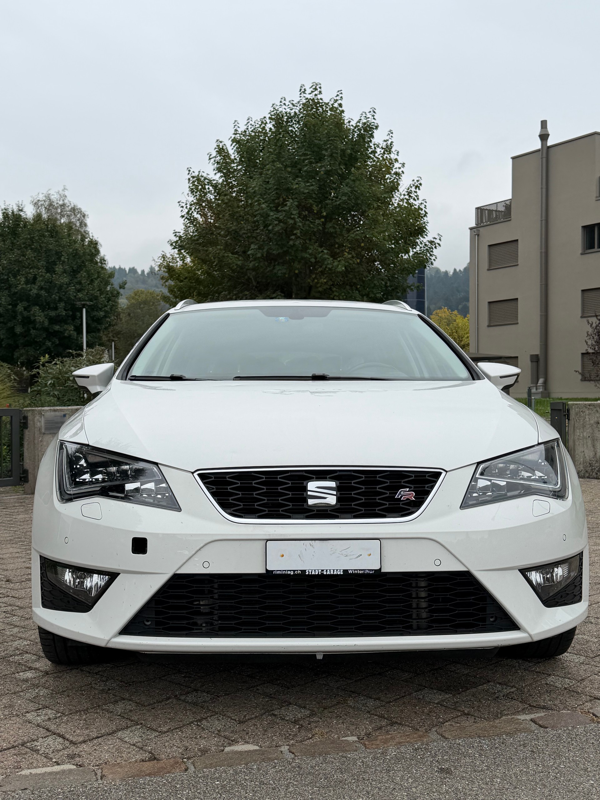 SEAT Leon ST 2.0 TDI FR DSG-image-1