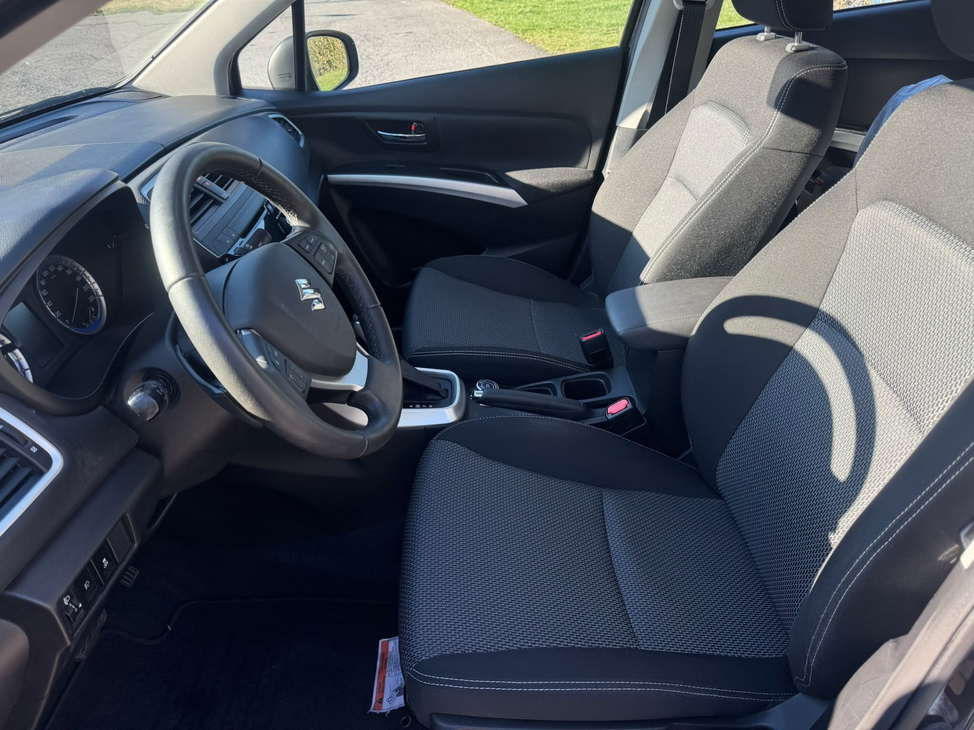 SUZUKI SX4 S-Cross 1.6 16V Compact+ 4WD CVT7-image-21