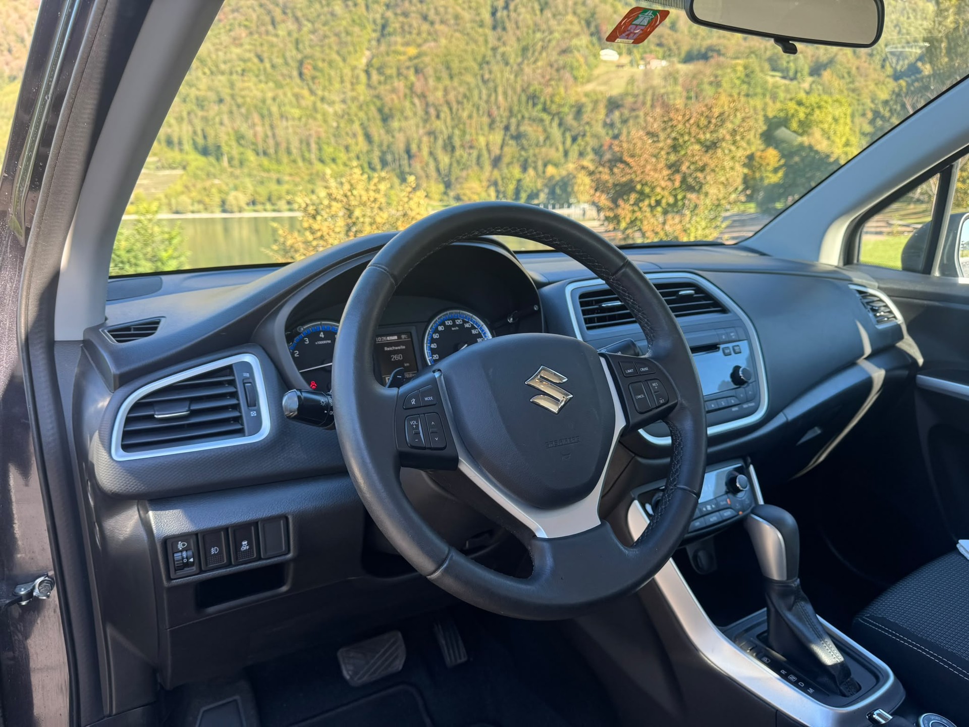 SUZUKI SX4 S-Cross 1.6 16V Compact+ 4WD CVT7-image-18