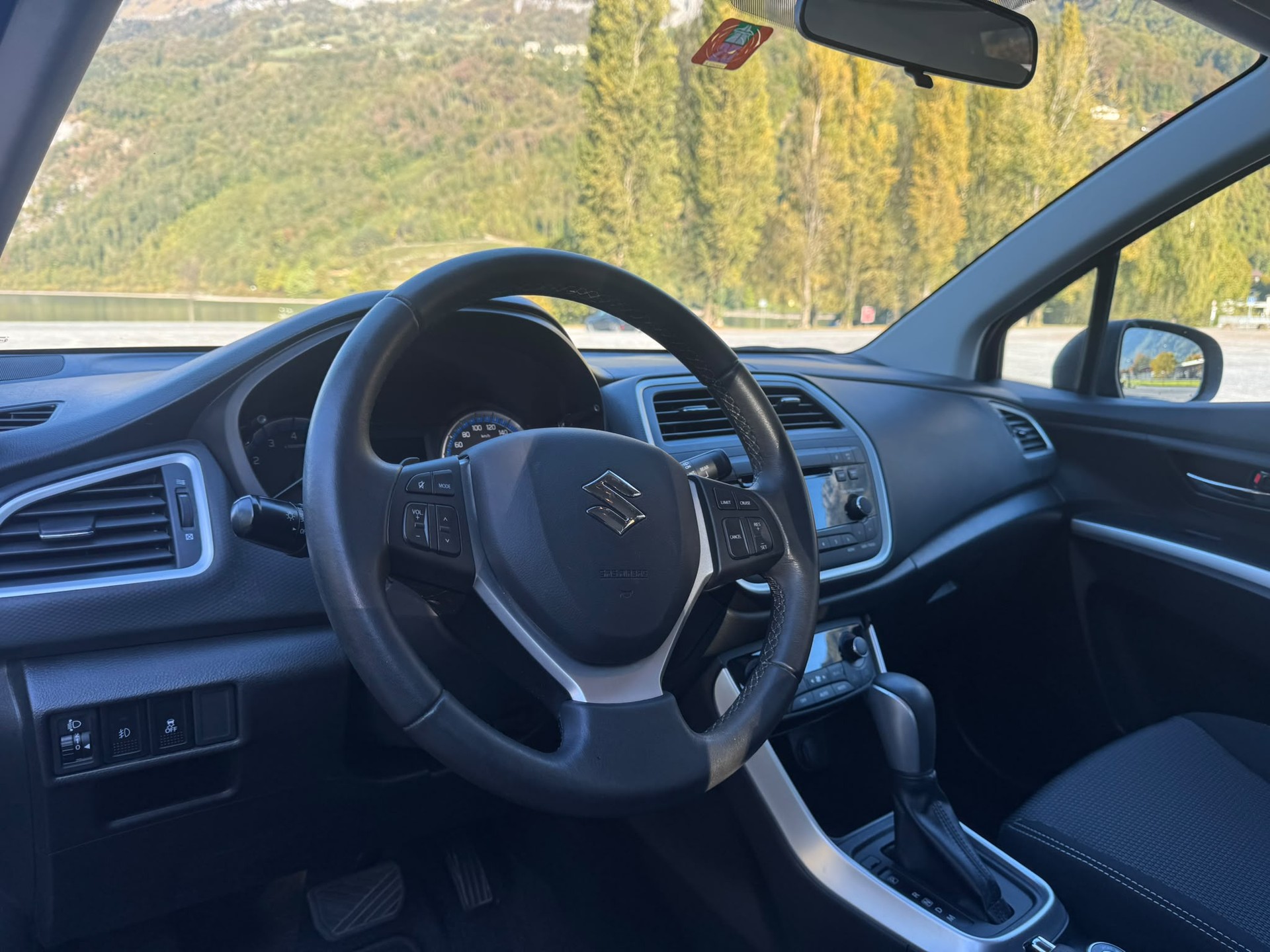 SUZUKI SX4 S-Cross 1.6 16V Compact+ 4WD CVT7-image-19