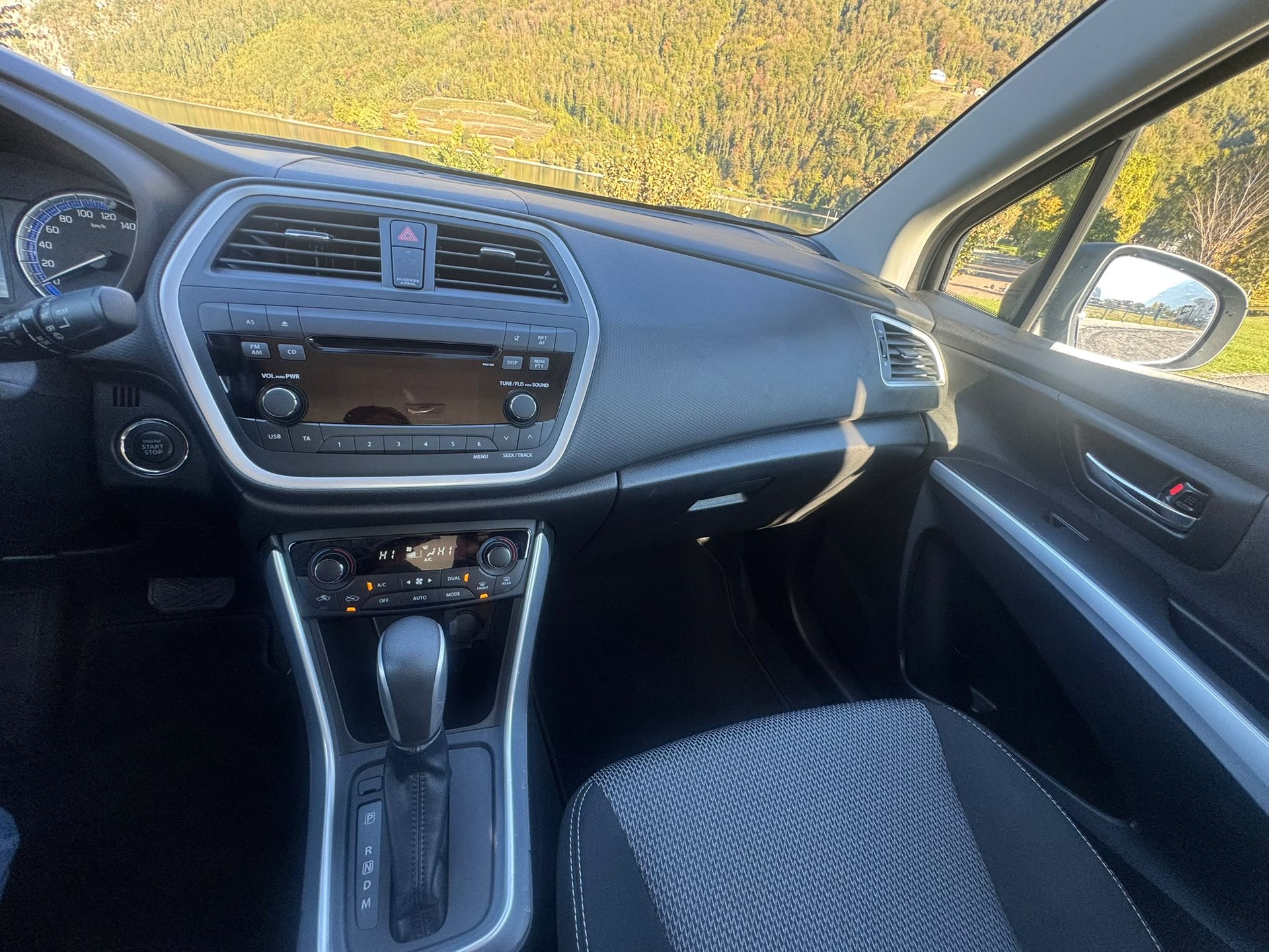 SUZUKI SX4 S-Cross 1.6 16V Compact+ 4WD CVT7-image-24