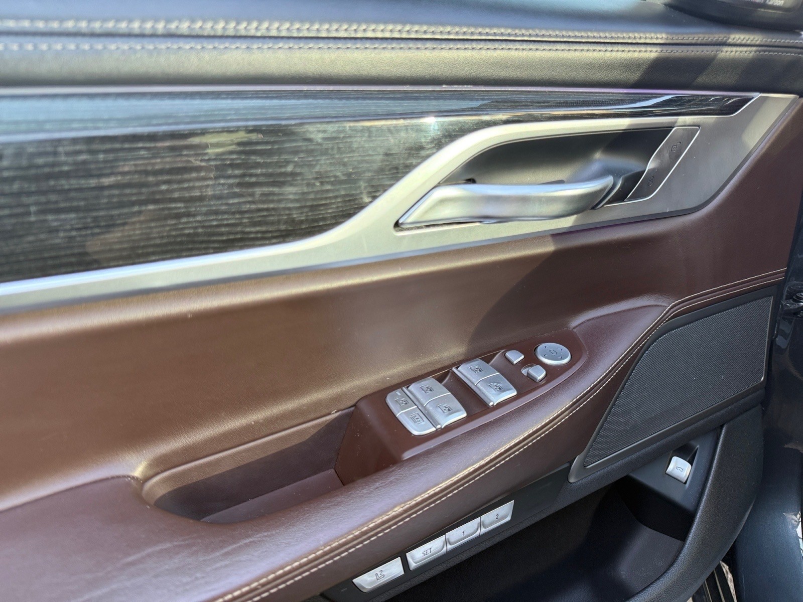 BMW 740d xDrive Steptronic M-Sport-image-12