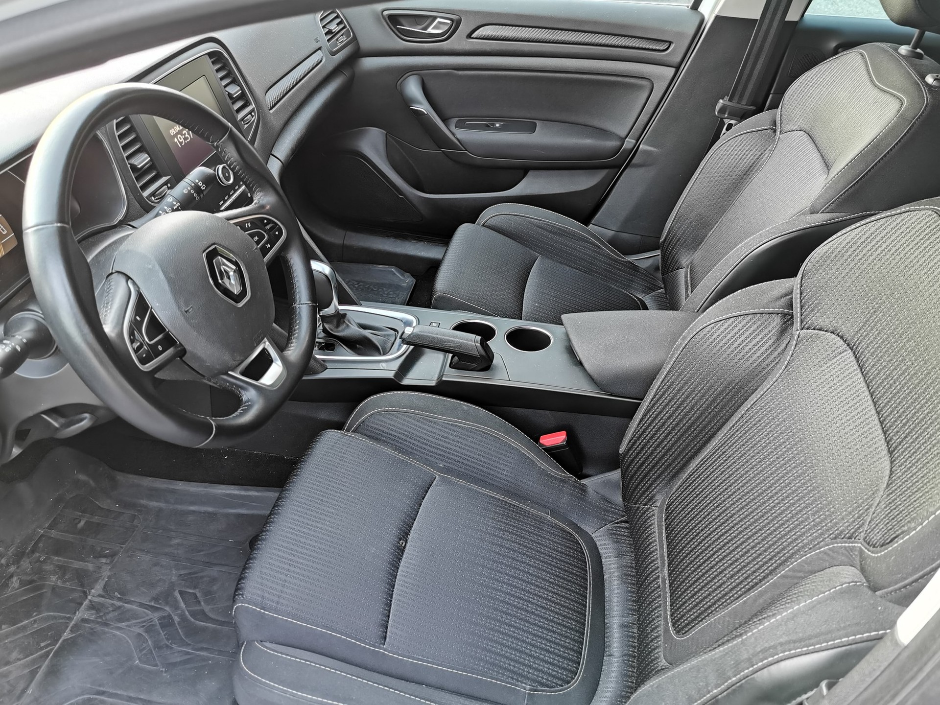 RENAULT Mégane Grandtour 1.5 dCi Business EDC-image-5