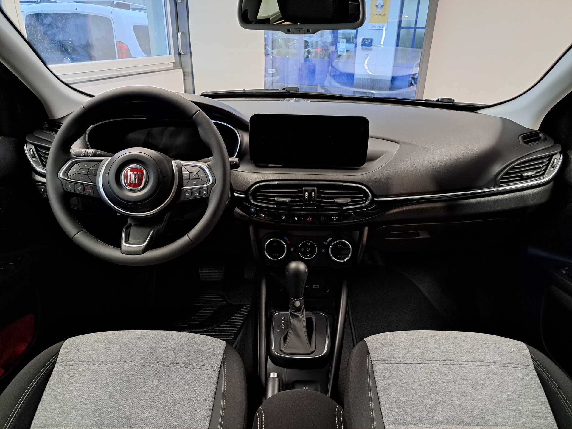 FIAT Tipo Hybrid 1.5 Cross-image-10