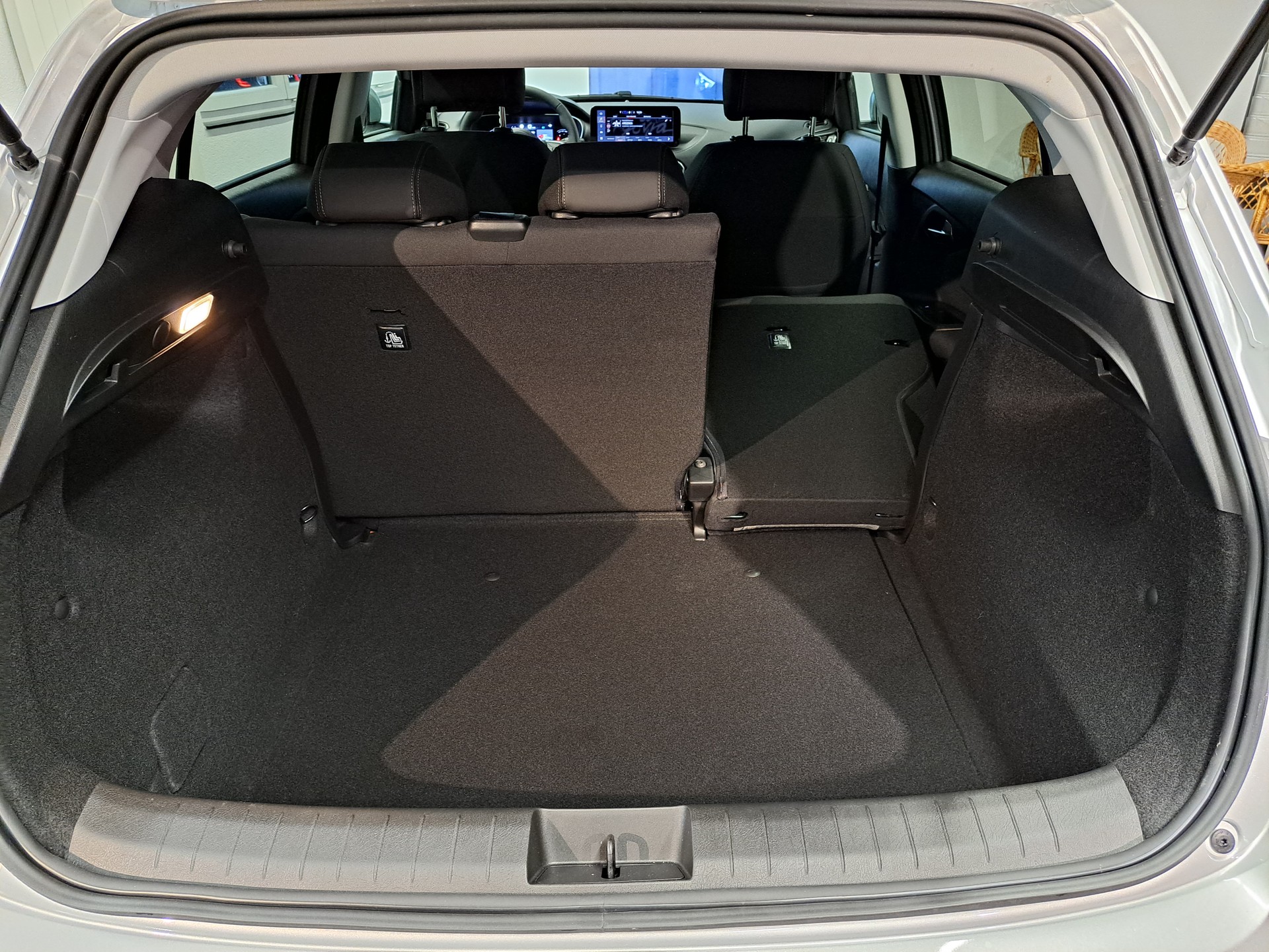 FIAT Tipo Hybrid 1.5 Cross-image-6