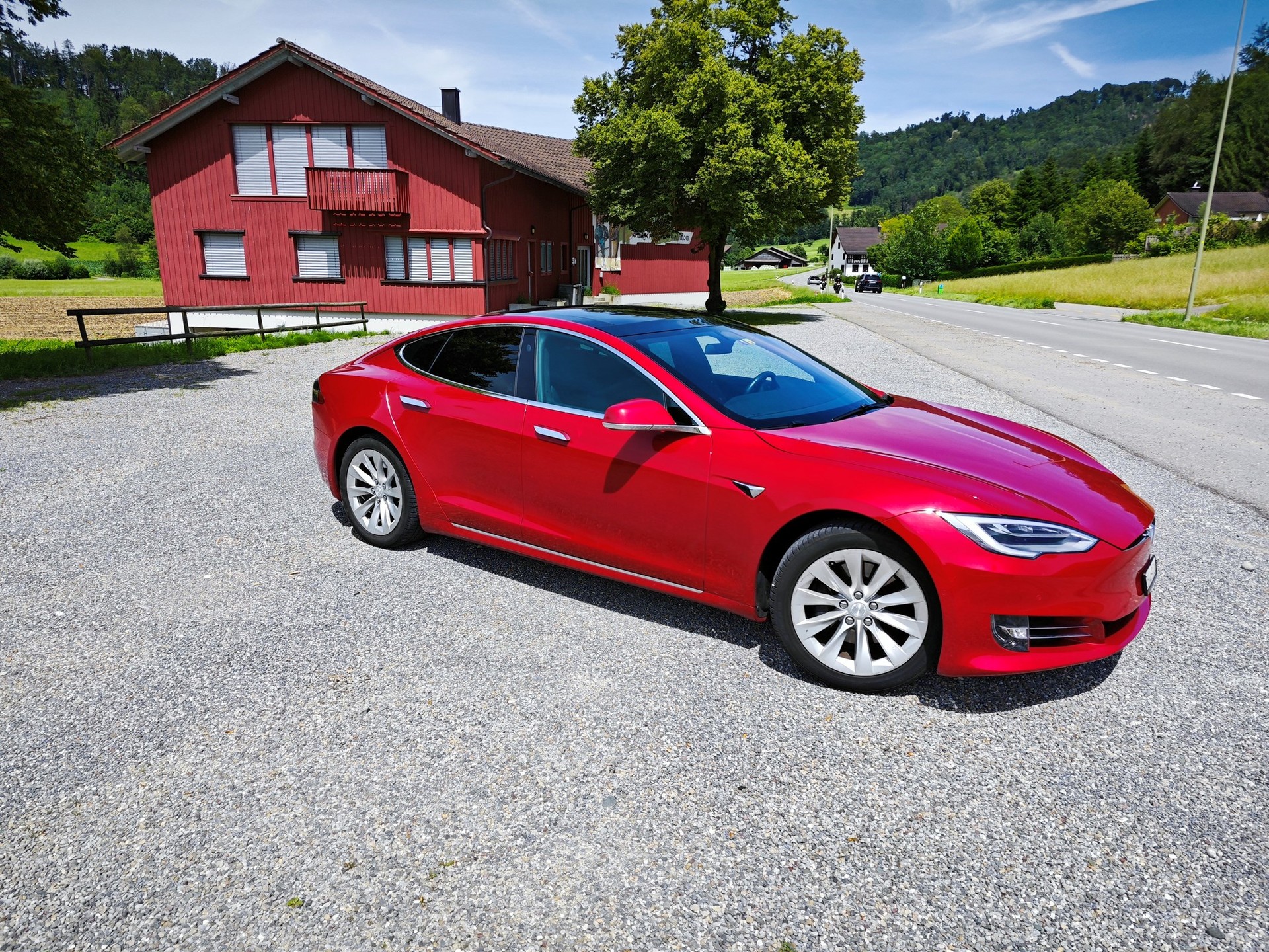 TESLA Model S 100 D-image-1
