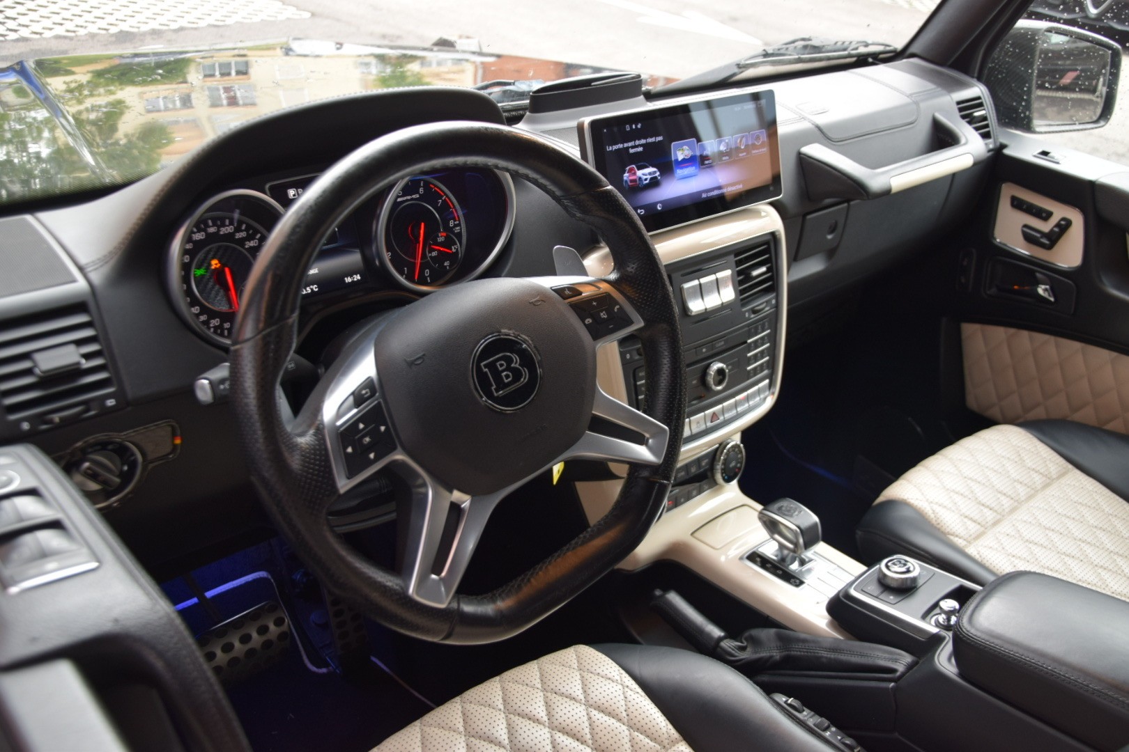 MERCEDES-BENZ G 63 AMG Speedshift Plus 7G-Tronic-image-15