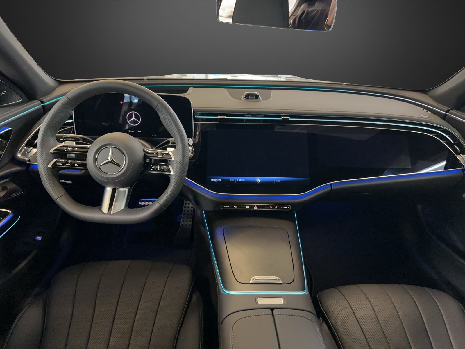 MERCEDES-BENZ E 220 d 4Matic 9G-Tronic-image-10
