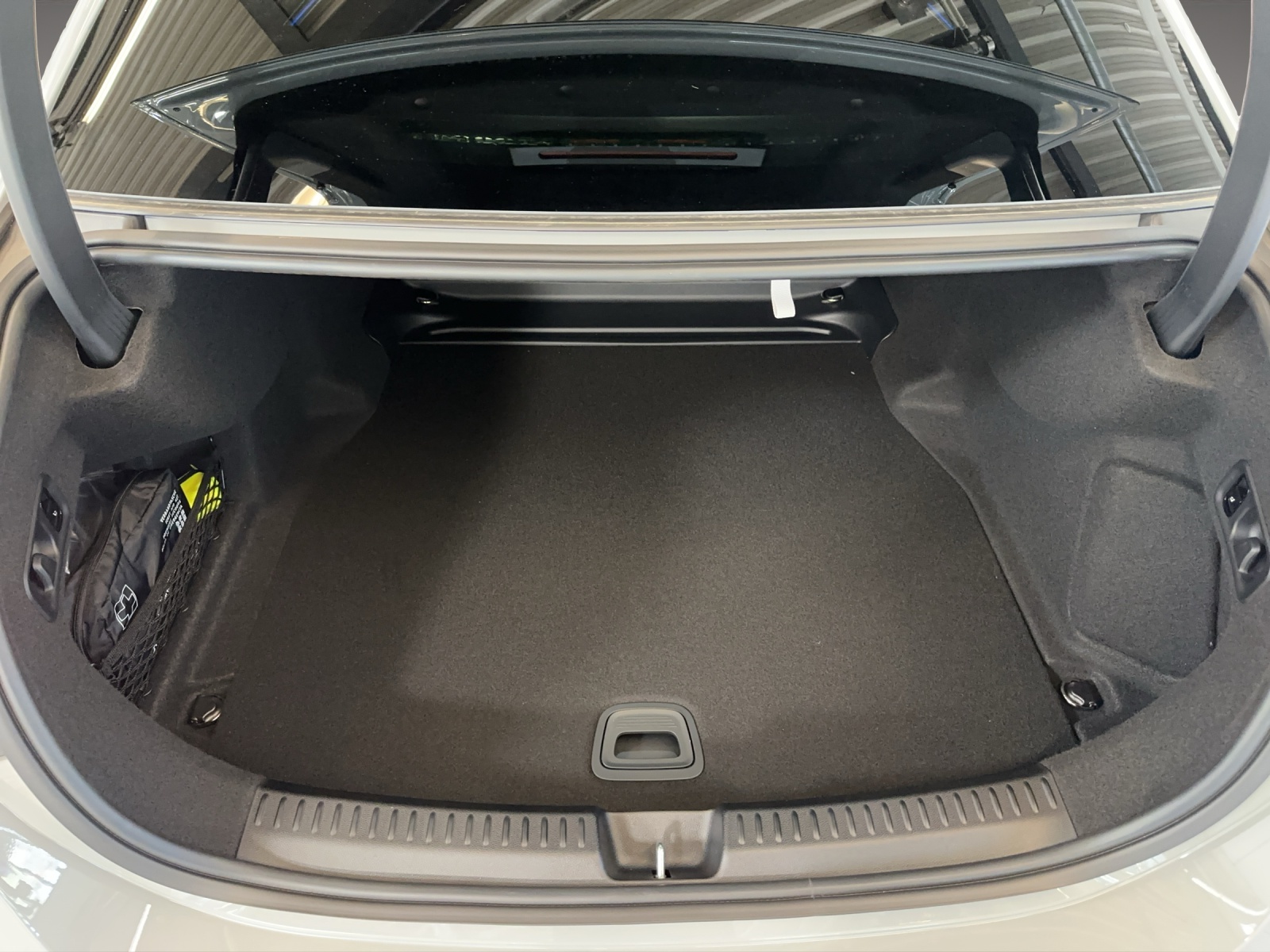 MERCEDES-BENZ E 220 d 4Matic 9G-Tronic-image-8