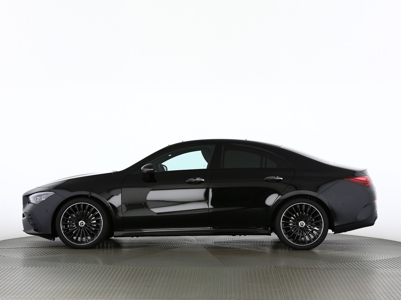 MERCEDES-BENZ CLA 220 4Matic 8G-DCT-image-1