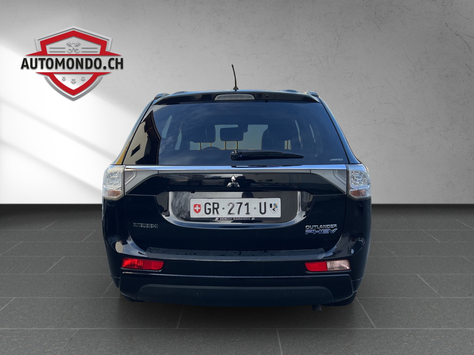 MITSUBISHI Outlander 2.0 PHEV Navigator eAssist-image-5