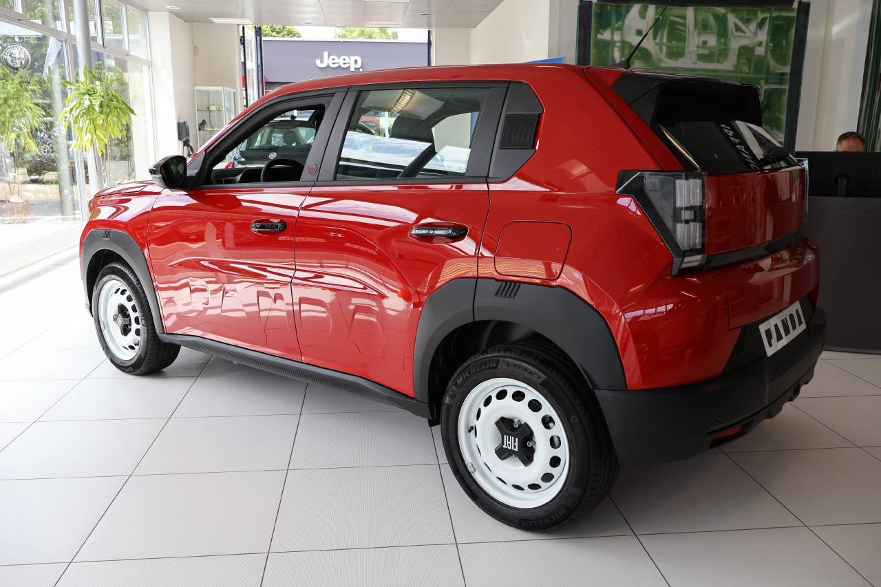 FIAT Grande Panda Red-image-7