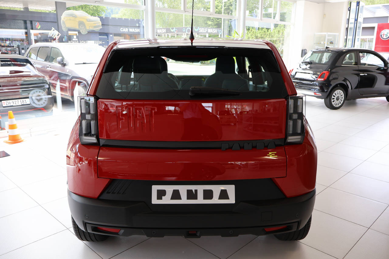 FIAT Grande Panda Red-image-4