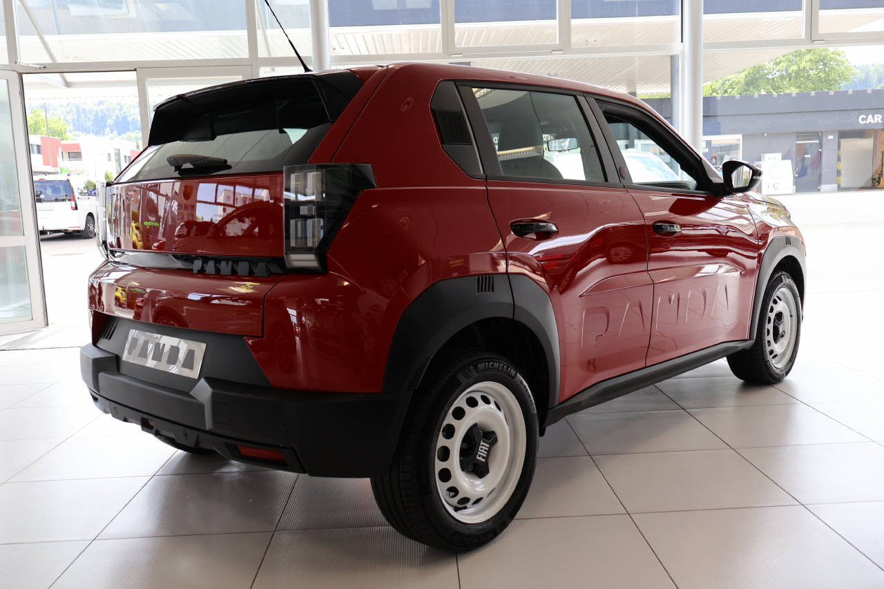FIAT Grande Panda Red-image-3