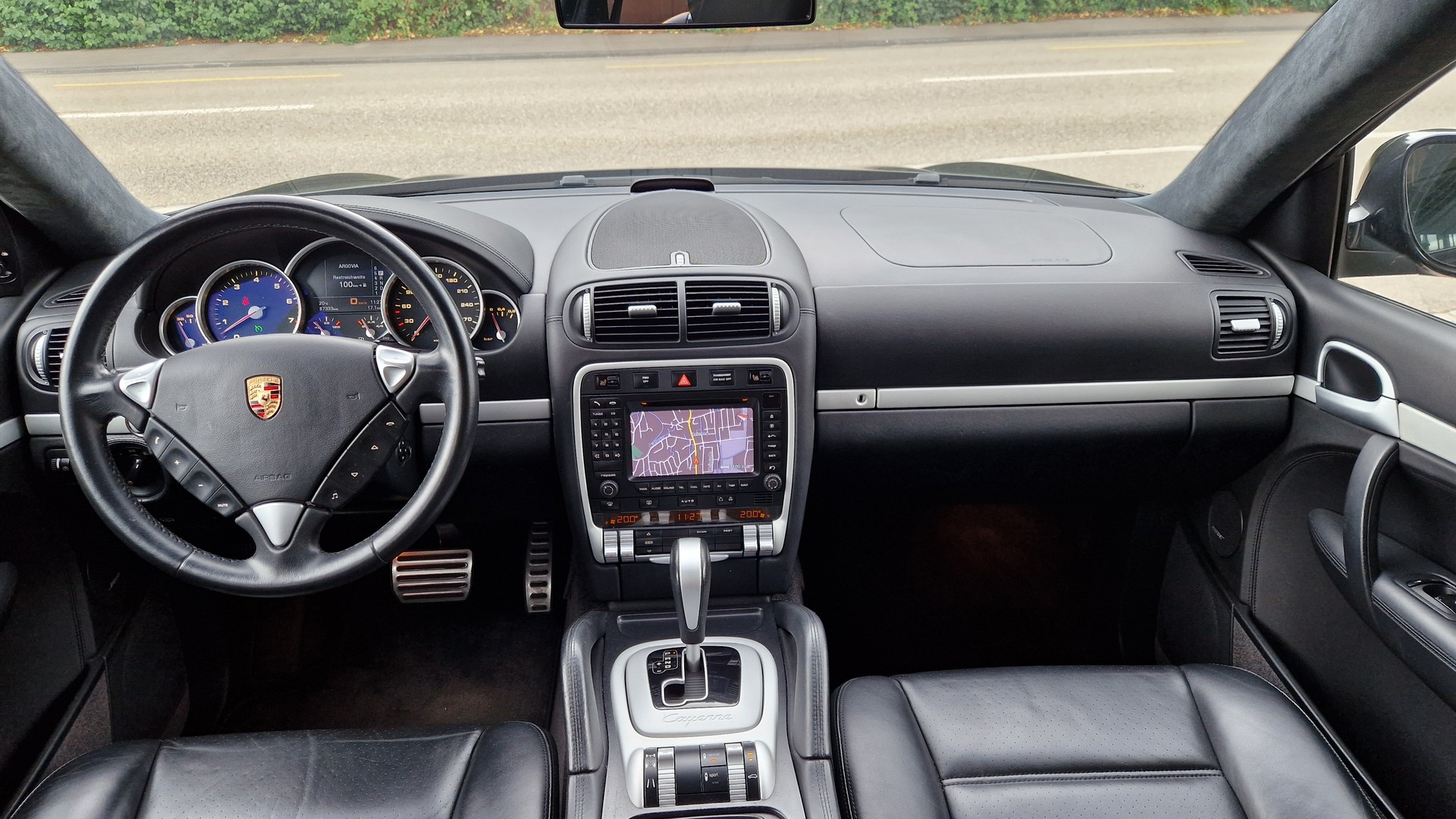 PORSCHE Cayenne Turbo-image-6