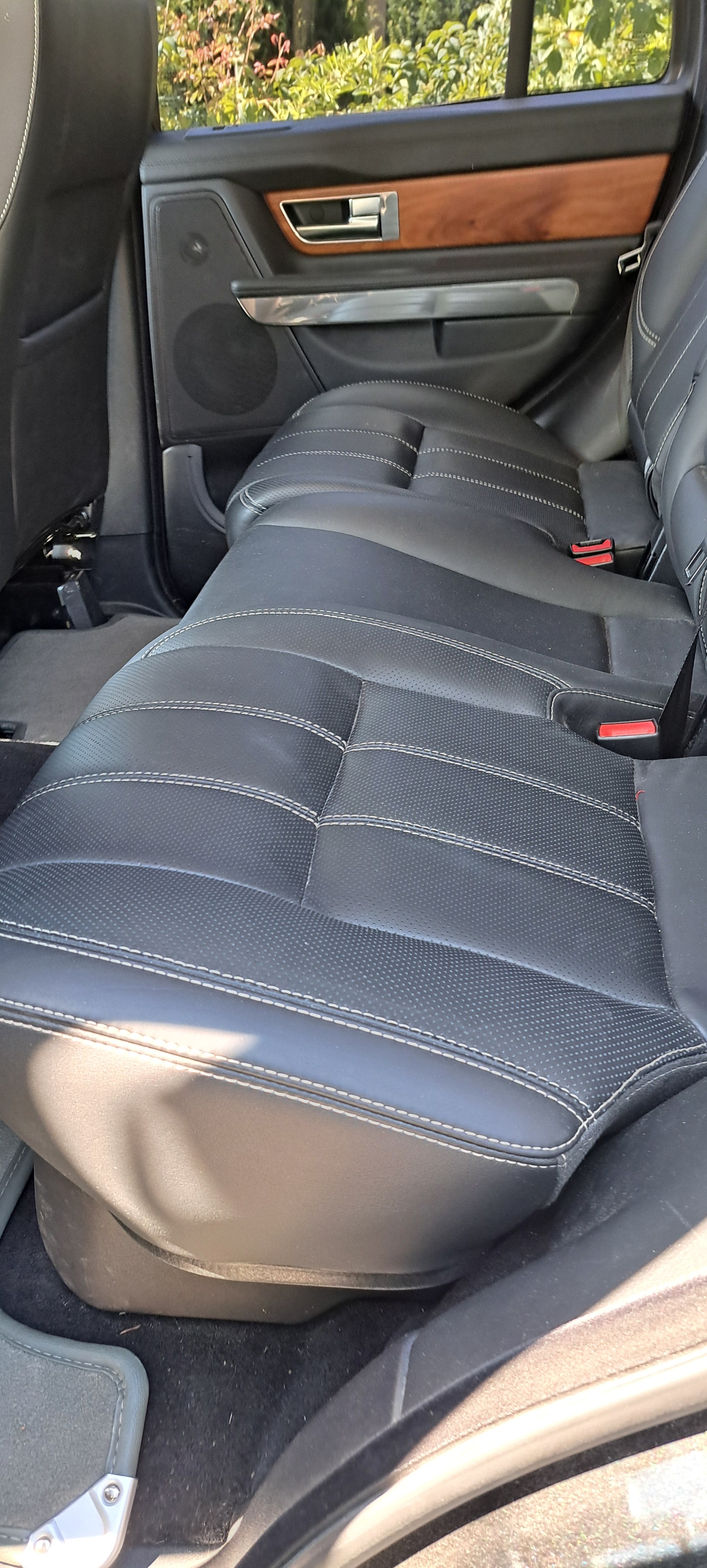 LAND ROVER Range Rover Sport 3.0 SDV6 HSE Automatic-image-4