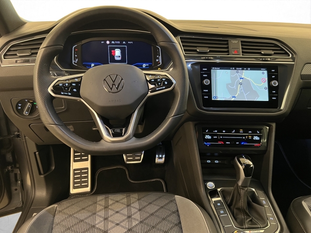 VW Tiguan Allspace 2.0 TDI R-Line-image-6