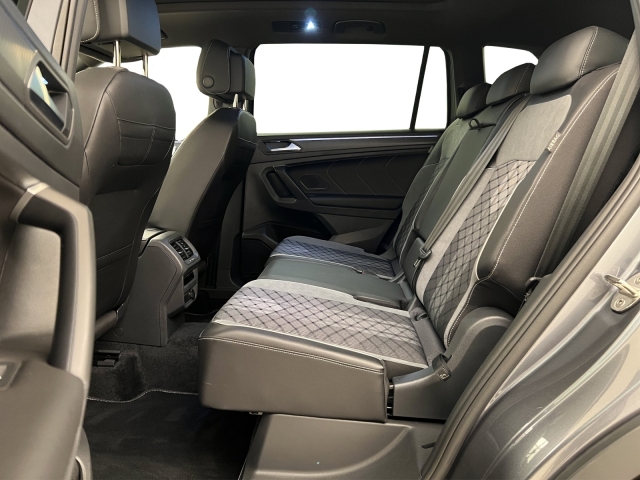 VW Tiguan Allspace 2.0 TDI R-Line-image-8