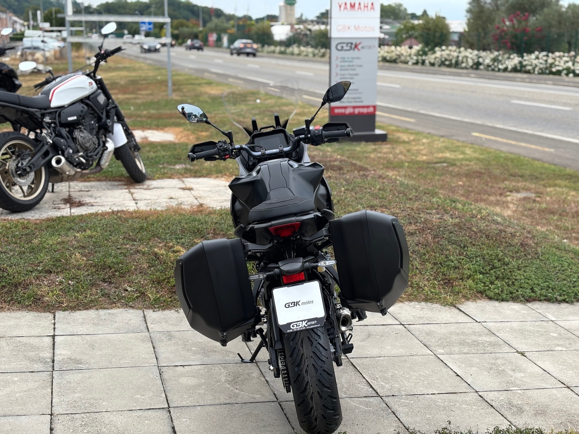 YAMAHA Tracer 7 GT-showroom-element-3