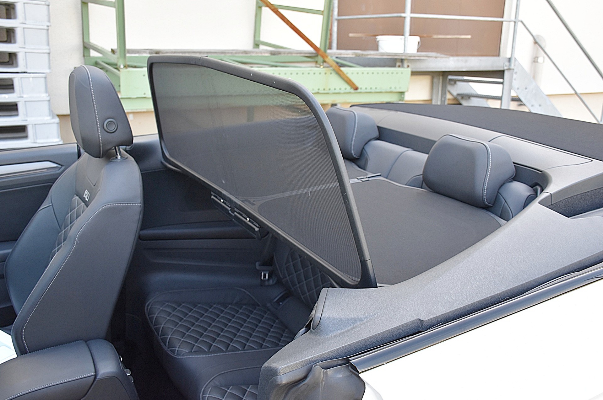 VW T-Roc 1.5 TSI EVO R-Line-image-15