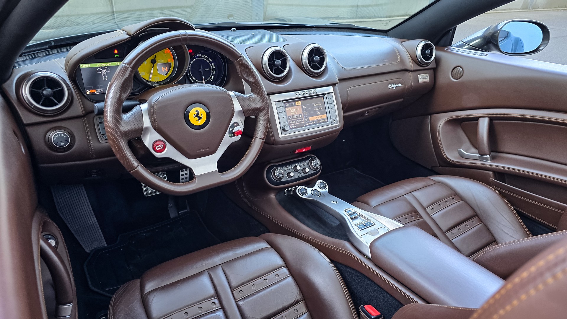 FERRARI California 4.3 V8-image-7