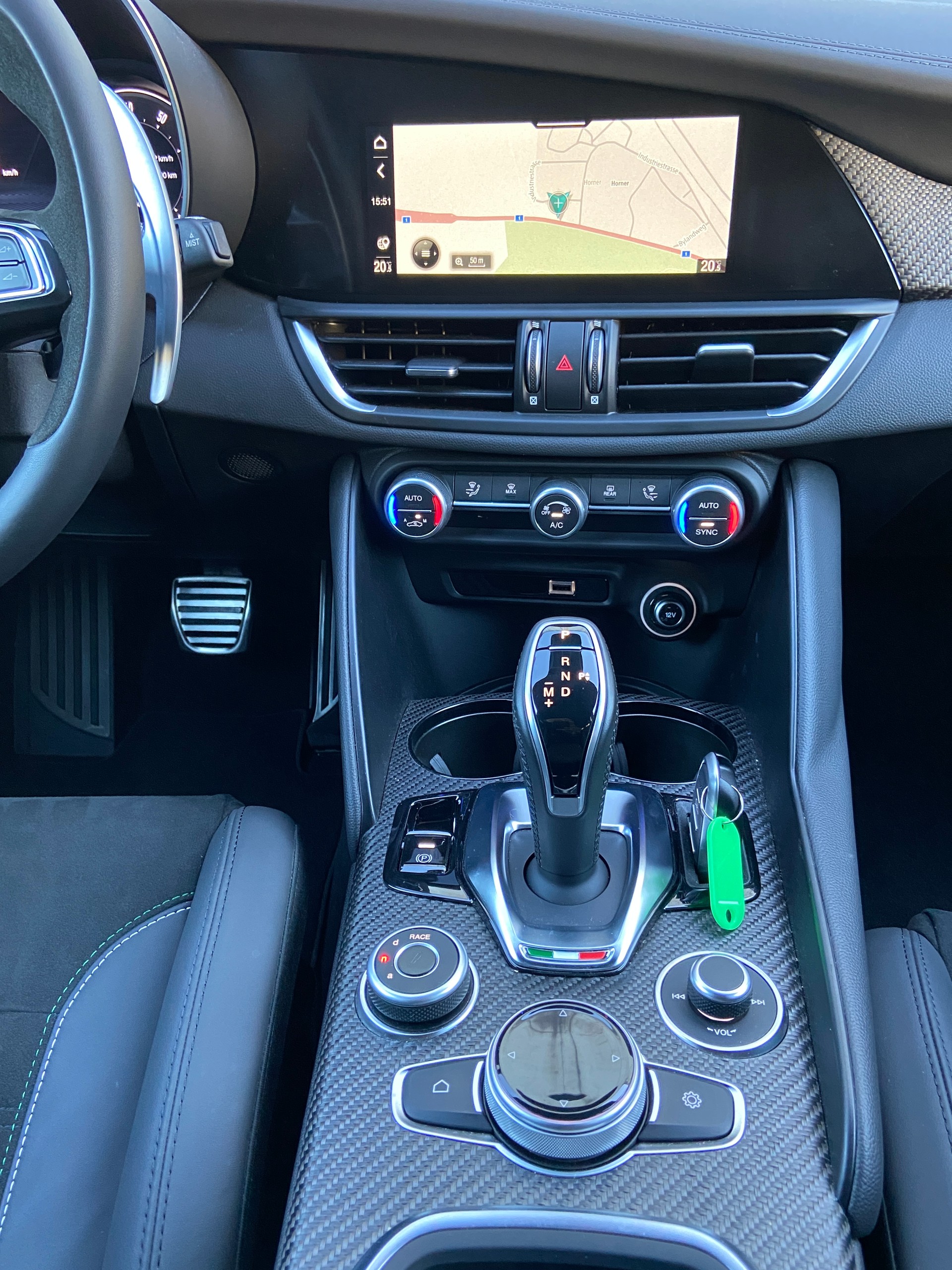 ALFA ROMEO Giulia 2.9 V6 Quadrifoglio Carbon Sport-image-13