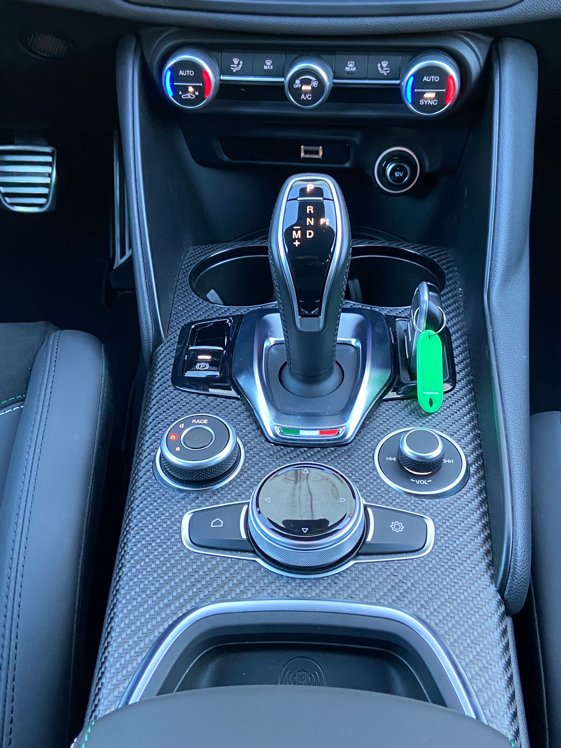 ALFA ROMEO Giulia 2.9 V6 Quadrifoglio Carbon Sport-image-12
